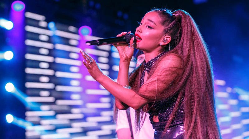 Illustration for article titled Ariana Grande Sues Forever 21 For Hiring 'Look-Alike Model' To Sell Makeup