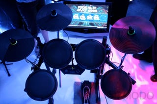 Illustration for article titled Rock Band 2 Standalone Instruments Shipping Next Week