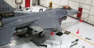 Illustration for article titled This F-16 Viper Managed To Fly Back To Base Missing Half A Wing