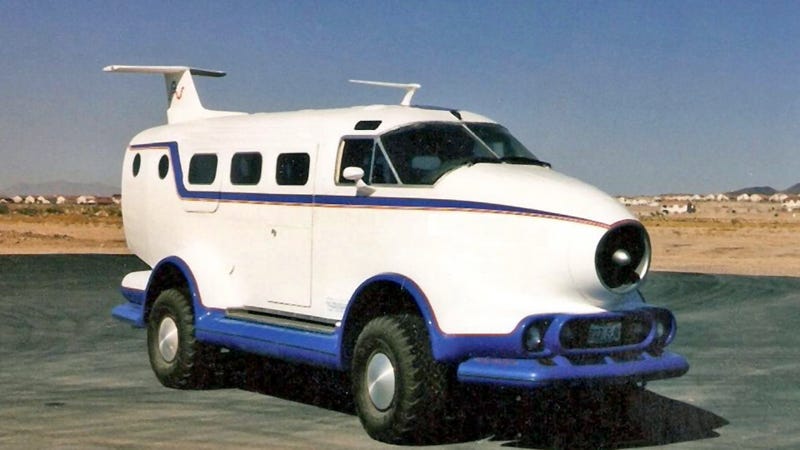 Illustration for article titled America's only Beechcraft Car looks for a new hangar to park in