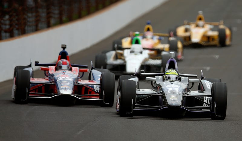 Illustration for article titled Tony Kanaan Wins A Simply Unbelievable Indianapolis 500