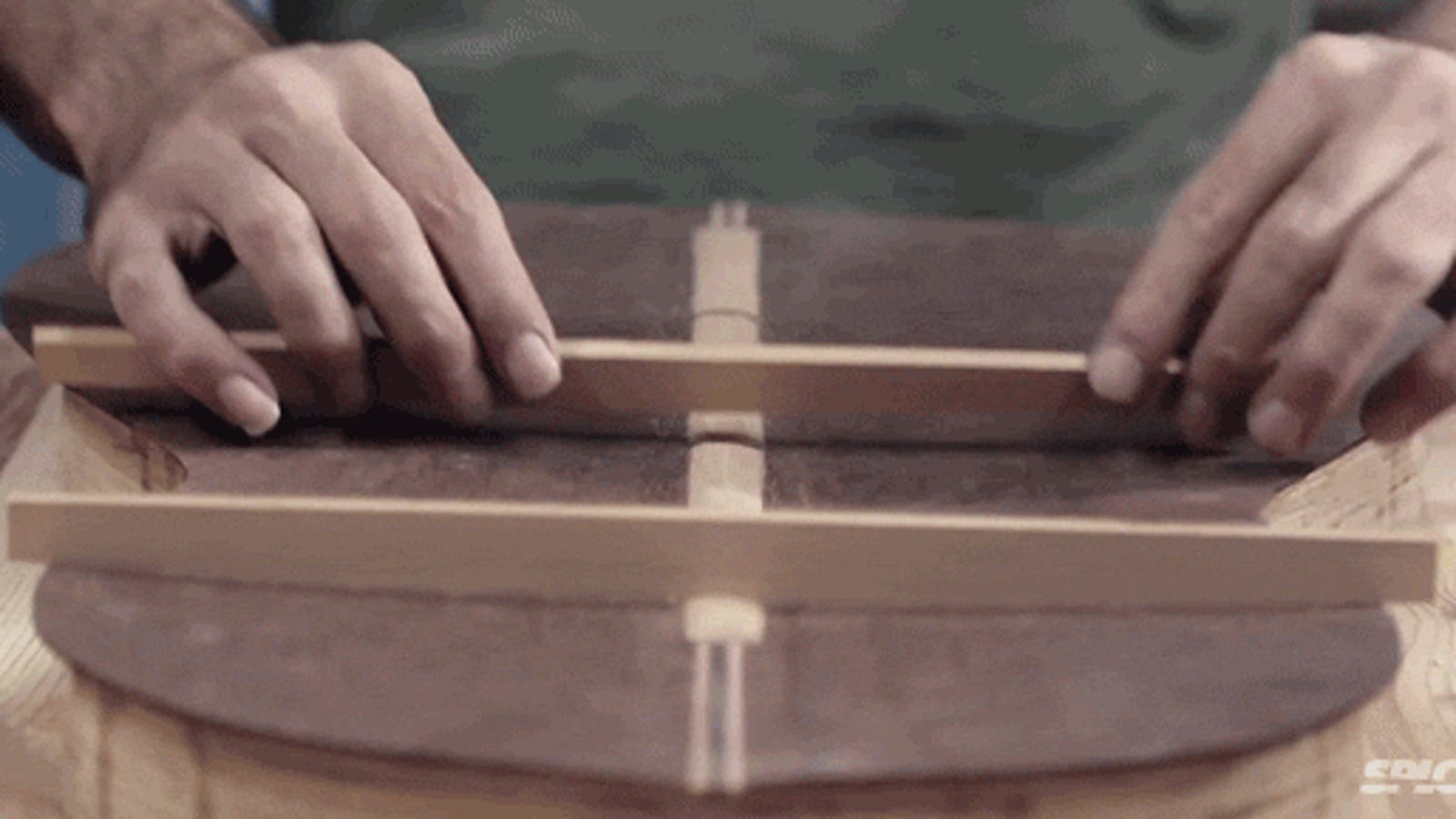 Video: The incredible skill of hand making a guitar out of ...