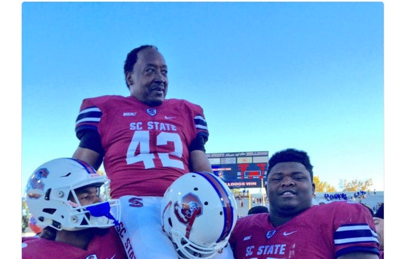 55-Year-Old Becomes Oldest College Football Player Ever 55-Year-Old Becomes Oldest College Football Player Ever