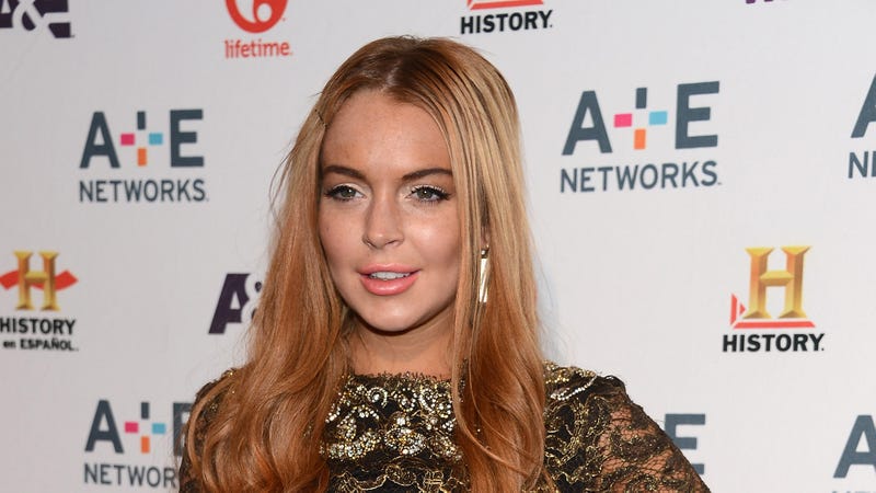 Illustration for article titled The Florida Psychic that Lindsay Lohan Allegedly Punched Is 'Aggravated, Swollen,' and in Hiding