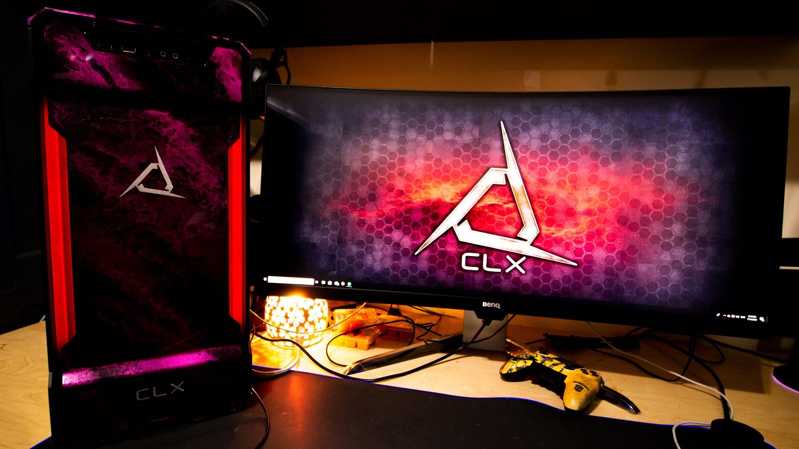 Look At This Gosh-Darn Pretty Gaming PC