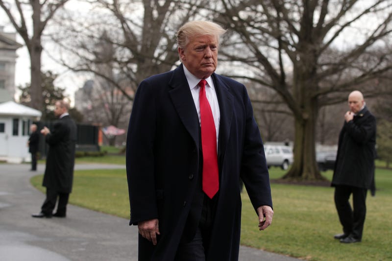 Illustration for article titled Trump Continues His Beef With Dead War Hero John McCain, and This Time Blames It on the Media
