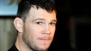 Illustration for article titled MMA Fighter Wins Twitter Award, Celebrates By Tweeting Rape Jokes