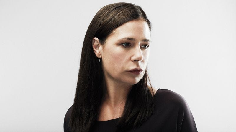 Maura Tierney pretty