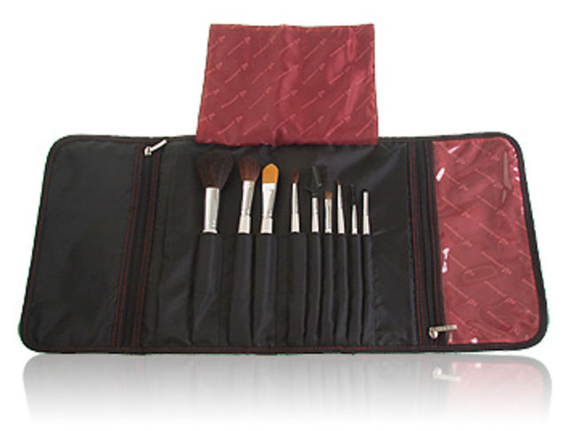 Illustration for article titled The Frugalista's Gift Guide