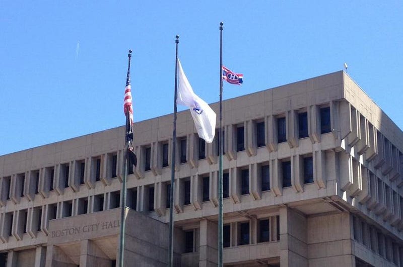 Illustration for article titled Boston Barely Honors Bet, Flies World's Tiniest Habs Flag At City Hall