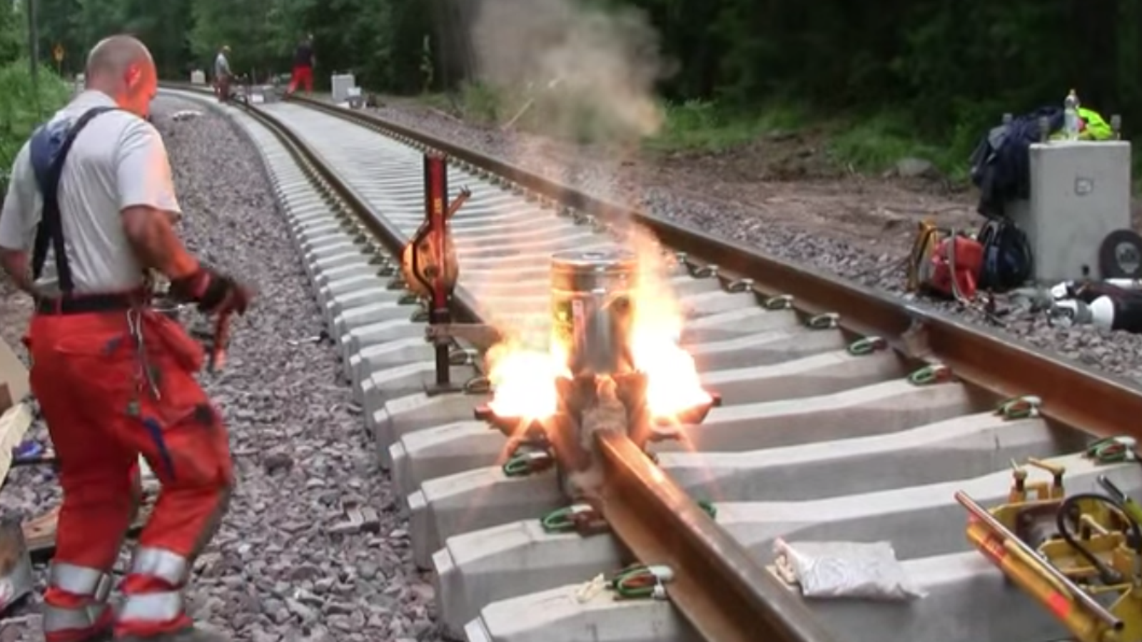 Different Types of Welding Processes: The Ultimate Guide rail welding processes