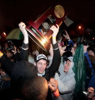 Illustration for article titled The Downside Of Playing In A Final Four In Your Hometown