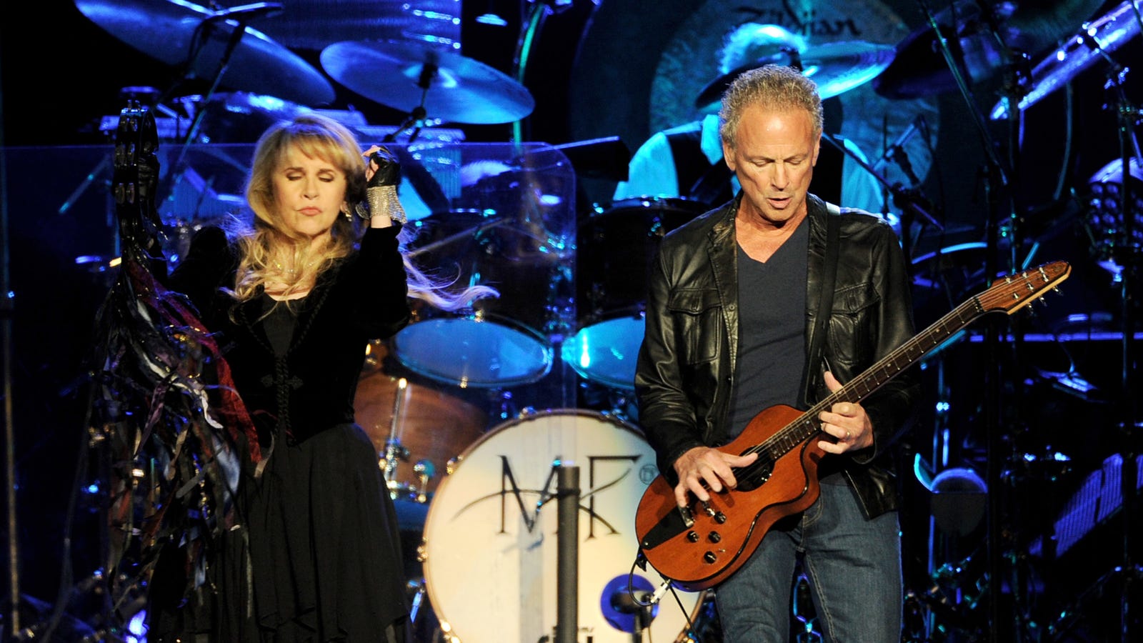 The hottest celebrity beef of 2018 is between Lindsey Buckingham and Stevie Nicks
