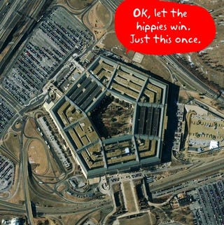 Illustration for article titled Pentagon Goes Green With 4,000 LED Installation