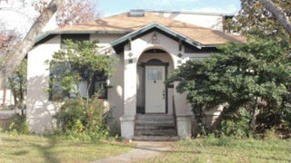 Illustration for article titled Craigslist Texas Ad Offers Sublet "Possibly Haunted" by Frat Boys