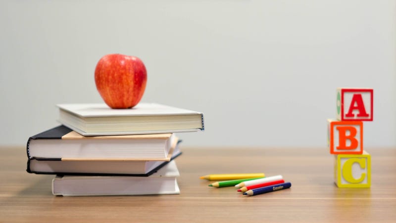 Illustration for article titled Help Your Tot Start Preschool Right With These School Day Essentials