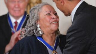 Toni Morrison with President Obama(Mandel Ngan/AFP)