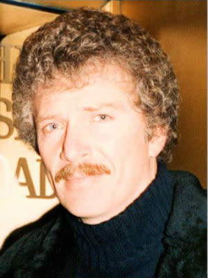 Illustration for article titled 'Roots' Cast: Then and Now