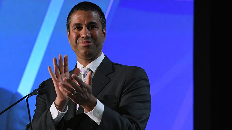 FCC Votes to Kill Net Neutrality, Capping a Year of Endless Bullshit Yzqmaxsjpzqf4aqueez3