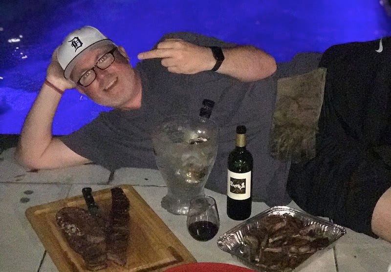 Illustration for article titled Barstool Sports Hires Old Weirdo To Make Racist Jokes