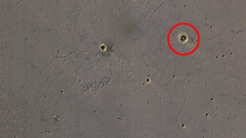 Opportunity’s landing platform can be seen squarely inside Eagle Crater, at top right. (Image credit: NASA/JPL-Caltech/Univ. of Arizona)