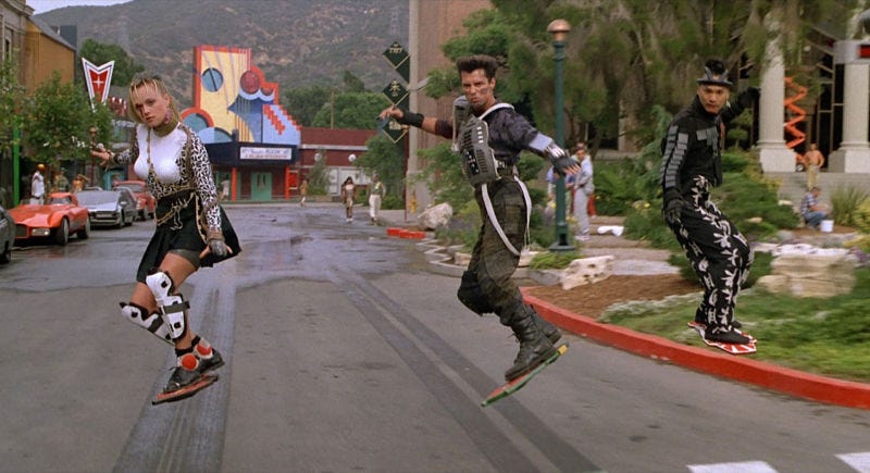 Illustration for article titled Cómo la mítica escena del Hoverboard en Back to the Future 2 casi mató a una especialista