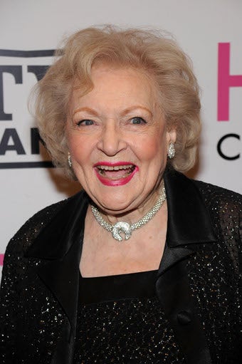 Illustration for article titled Hot in Cleveland's Red Carpet Was Nowhere Near Cleveland