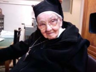 Illustration for article titled 106-Year-Old Nun Will Be Voting For Obama In November