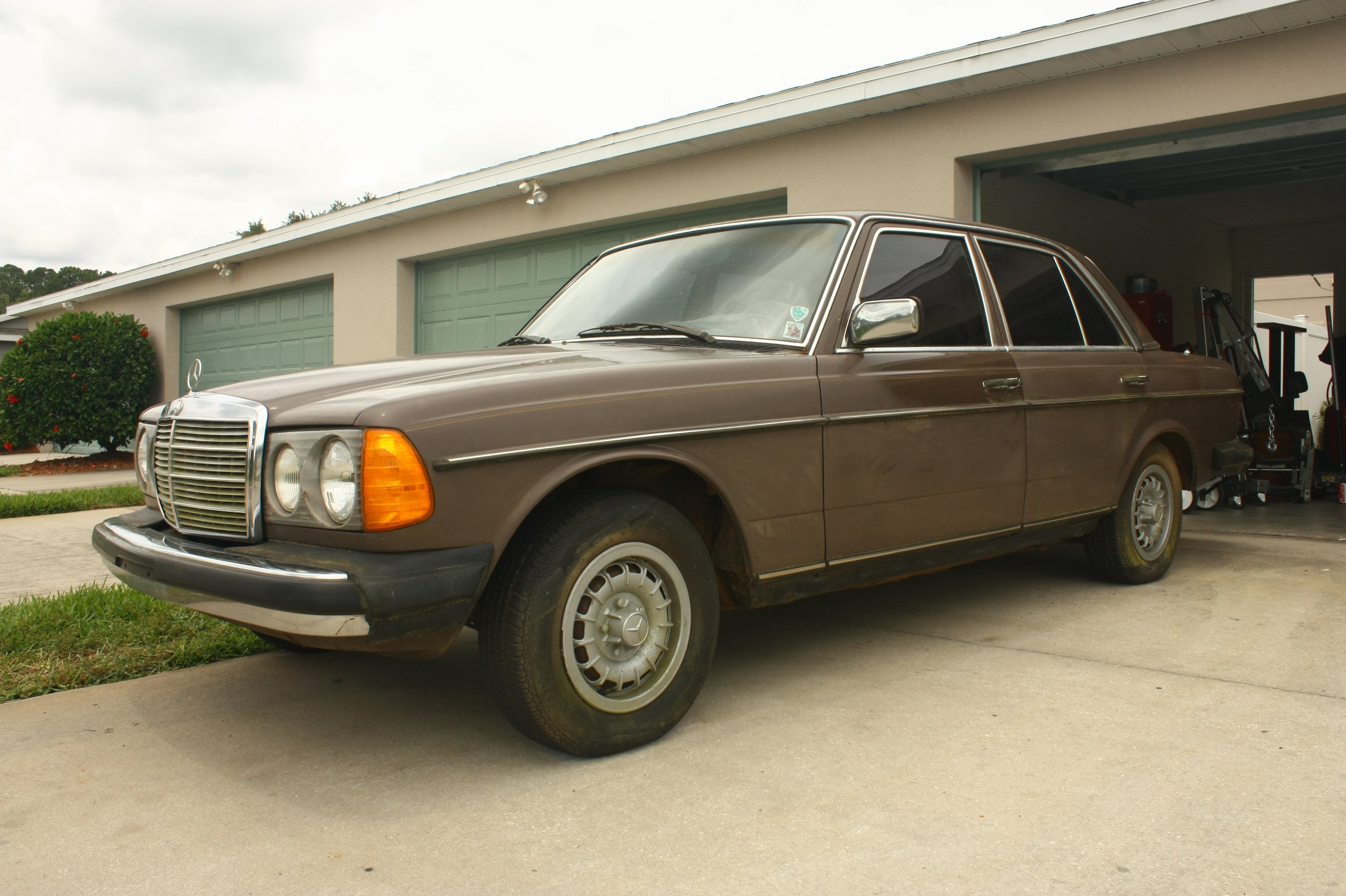 Mercedes Benz 240d РјРѕС‚РѕС†РёРєР»