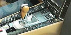 Illustration for article titled 2010 Porsche Panamera Interior Is A Sea of Sexy Buttons