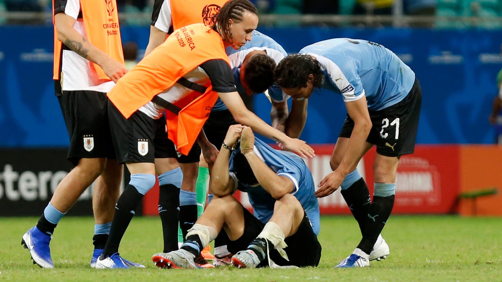 Usa uruguay referee