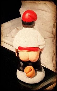 Illustration for article titled Caganer, your new favorite holiday tradition