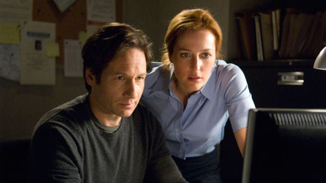 holy crap, the x-files is (briefly) coming back