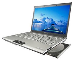 Illustration for article titled Toshiba Portege R500 Ultra-Portable Notebook Gets HSDPA, FCC Clearance