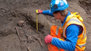 Illustration for article titled 50,000 bubonic plague victims may still be buried beneath London's streets
