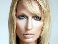 Illustration for article titled Model Sues Google After Random Blogger Calls Her "Old Hag"