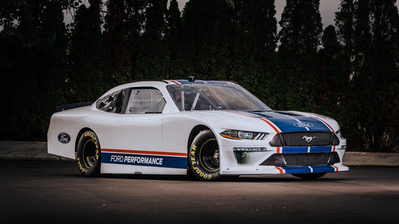 Illustration for article titled Ford Finally Brings Its NASCAR Xfinity Series Mustang Out Of 2011