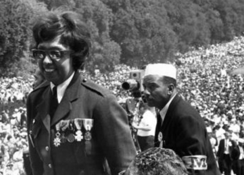 Josephine Baker walking to the podium to give her speech at the Lincoln Memorial (Blackpast.org/Public Domain)