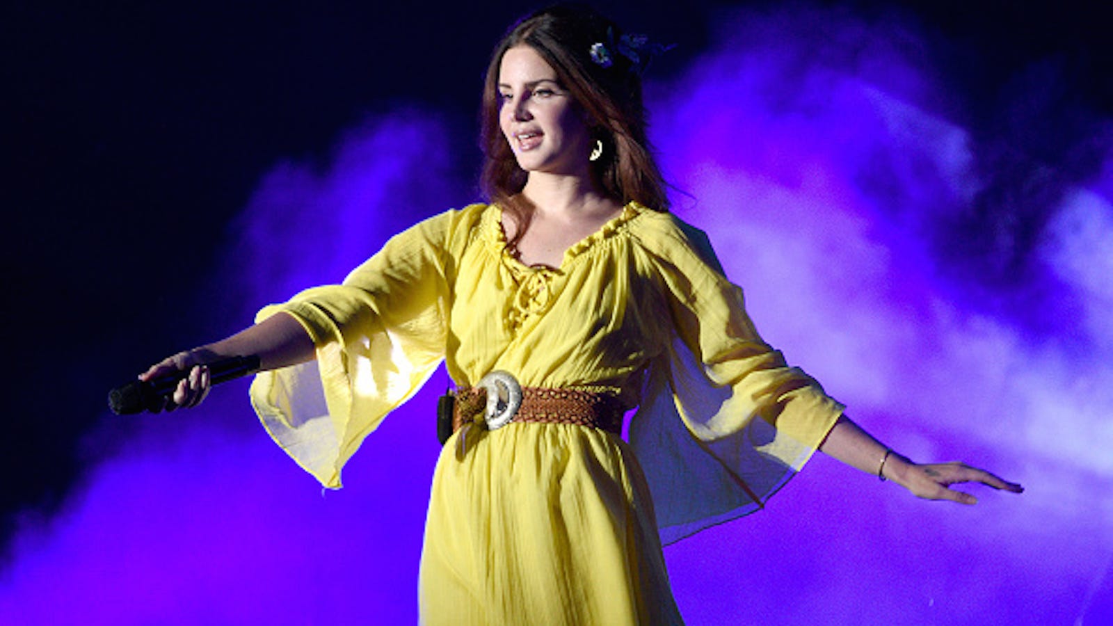 Here's Lana Del Rey Delivering Her First Performance Of 'Love' At SXSW