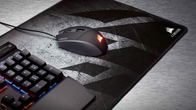Pick Up This $22 XL Mouse Pad And Not Worry About Replacements For a While