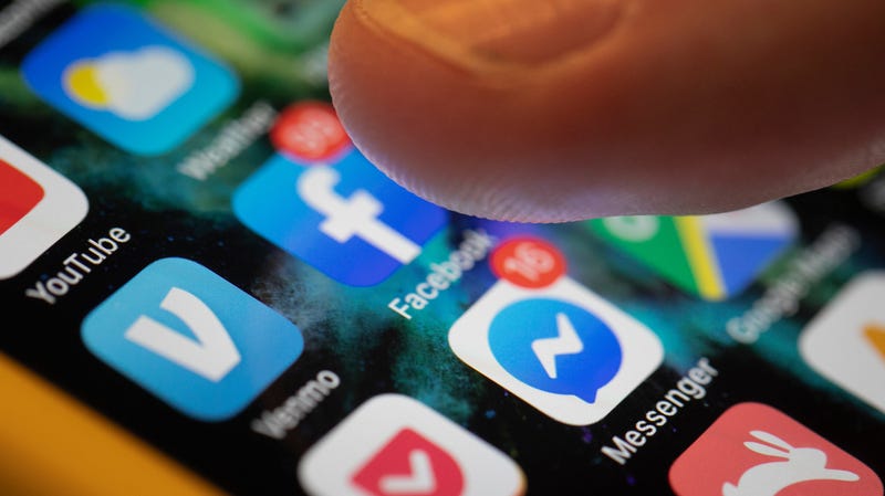 Illustration for article titled The iPhone-Hacking Sites Google Found Apparently Went After Android and Windows Users Too