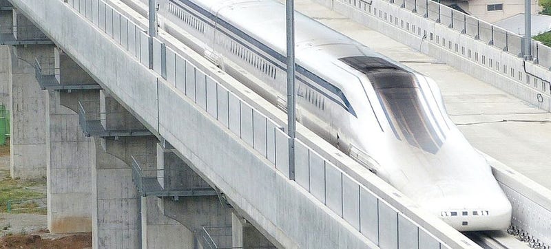 Illustration for article titled This Japanese Mag Lev Train Just Went A World Record 374 MPH