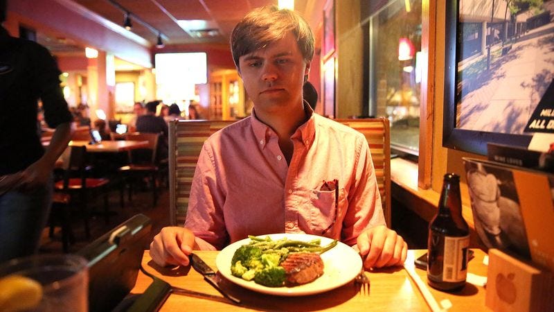 Illustration for article titled Applebee’s Steak Sent Back For Not Being Properly Slathered