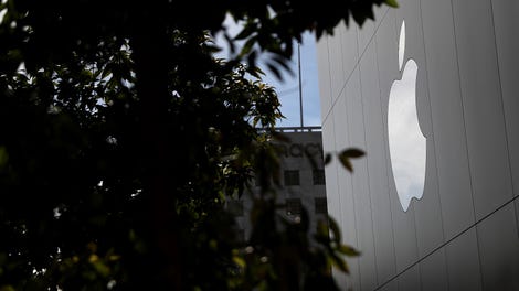 Here Are 911 Transcripts Of Some The Times Apple Employees Walked California Cops Are Reportedly Baiting The Apple Shuttle Shooter With A Decoy Bus