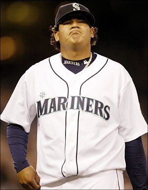 Illustration for article titled Crazy Old Coots Still Bemoaning Felix Hernandez's Cy Young Award