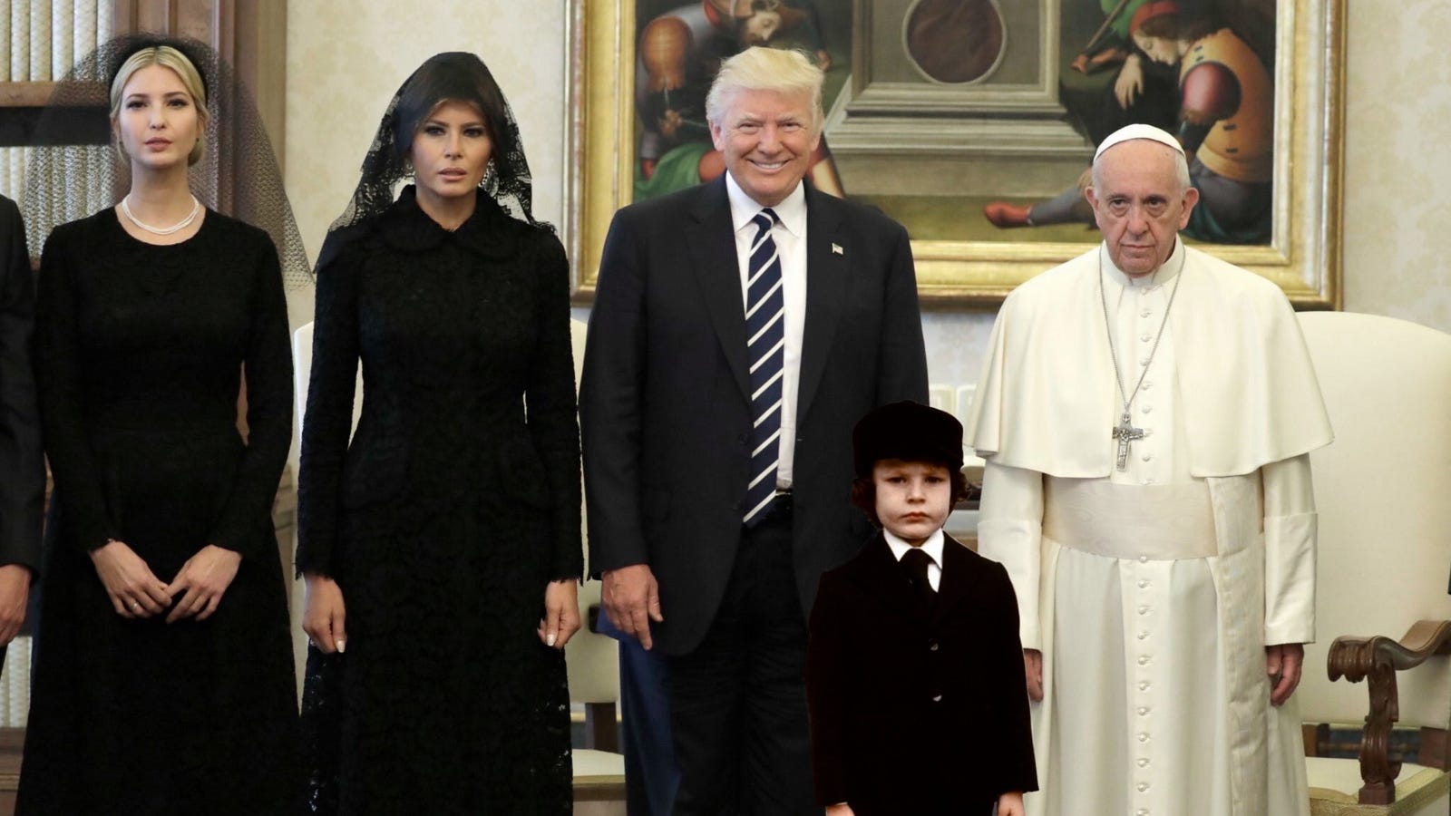 Trump S Awkward Photo With Pope Francis Becomes A Horror Movie Meme Trump S Awkward Photo With Pope Francis Becomes A Horror Movie Meme