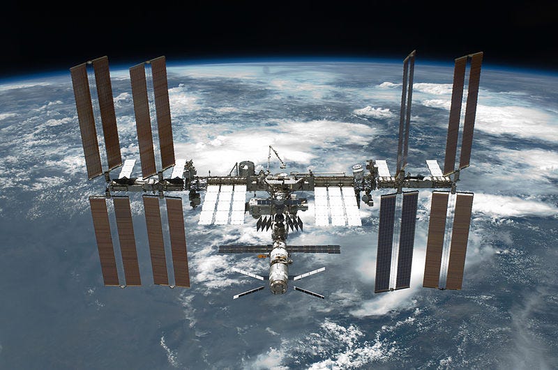 Illustration for article titled SpaceX, Orbital ATK, and Sierra Nevada All Just Booked Space Taxi Contracts with NASA