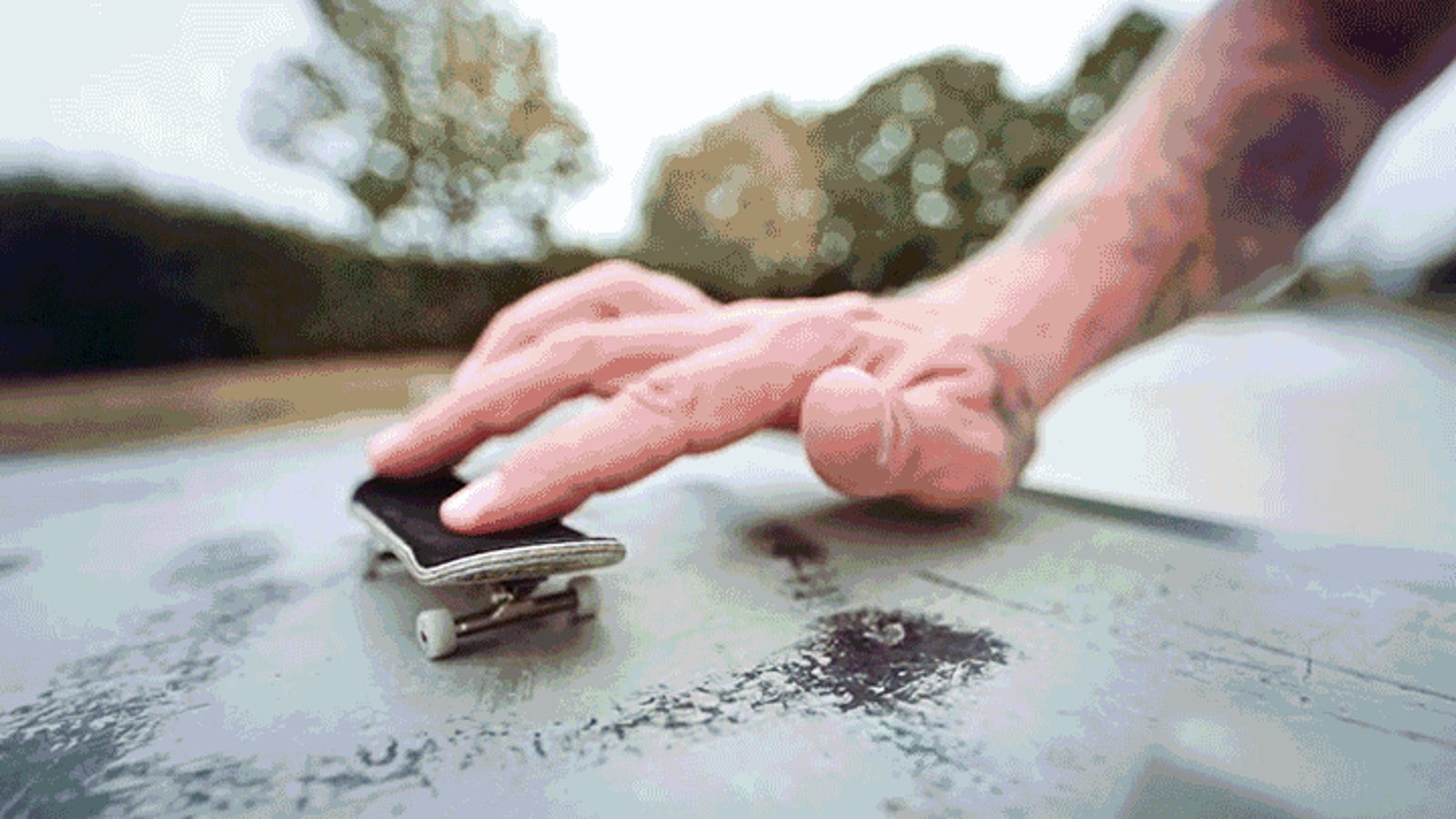 tiny skateboard for fingers