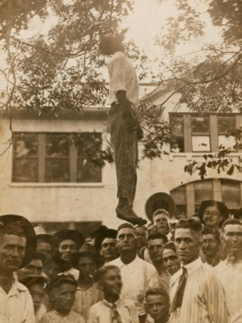 Illustration for article titled Without Sanctuary: Mementos of Lynching