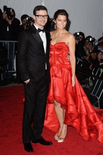 Illustration for article titled Lindsay Accuses Justin Of Cheating; Billy William Joel, Wife, Call It Quits